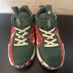 Kids Giannis Antetokounmpo Nike Red Zoom Freak 1 Y Low Top Shoes Green
